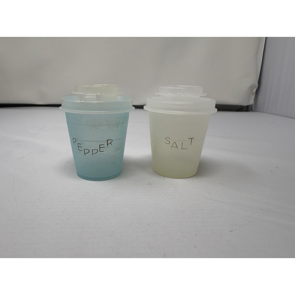 Vtg Tupperware #101 Midget 2 Oz. Salt & Pepper Shakers Atomic Sheer Blue & White